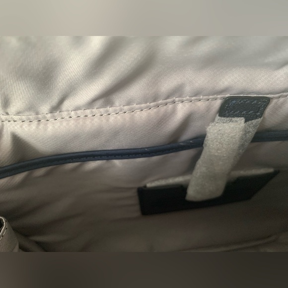 NWT TUMI Medium Tote Valletta: Navy Nylon, Leather Handles, Zip Close, Name Tag - Picture 13 of 16